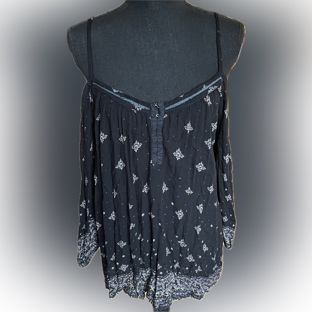 Ecote Black and White Blouse
